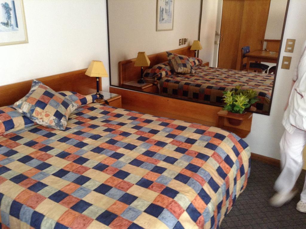 Hotel Alicante Chillán Zimmer foto